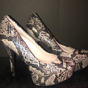 Faux Snakeskin heels (Platforms)